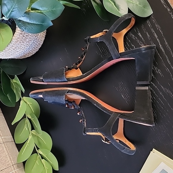 CHIE MIHARA Scalloped Leather T-strap Sandals 38 8 Beaded Floral Spain LUXURY - Picture 12 of 17